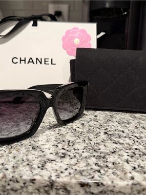 CHANEL Black Gloss Oversized Women's Sunglasses with Gradient Lenses